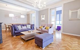 Friendly Rentals Caliu